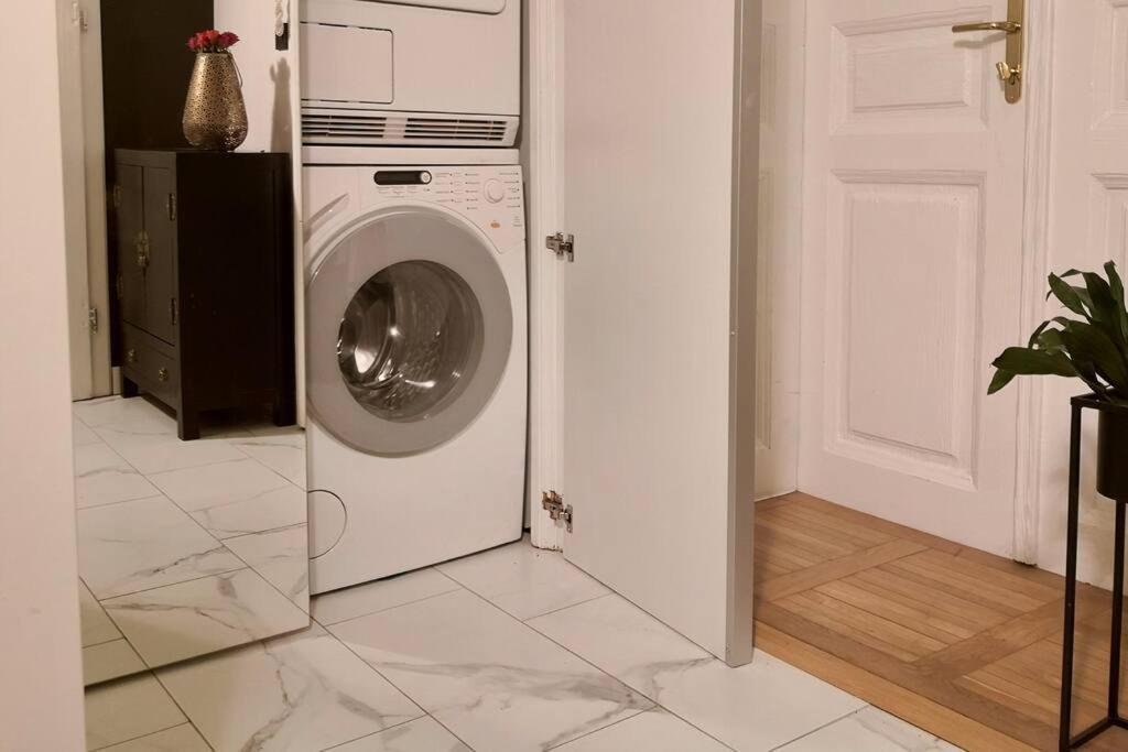 Simona'S Old Town Home / Free Parking ลูบลิยานา ภายนอก รูปภาพ